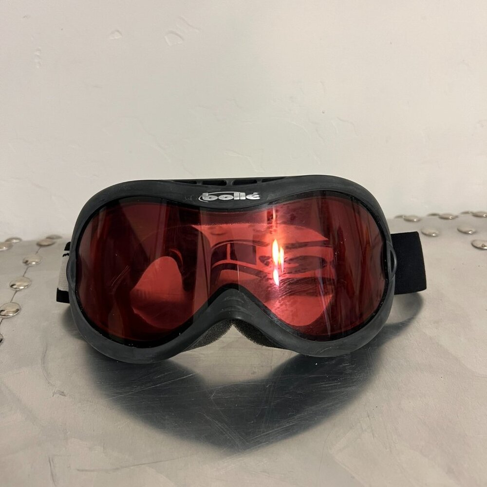 BOLLE SKI Snowboard Goggles Red Lens With Adjustable Strap - Unisex